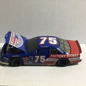 1/19 Scale Model Race Car